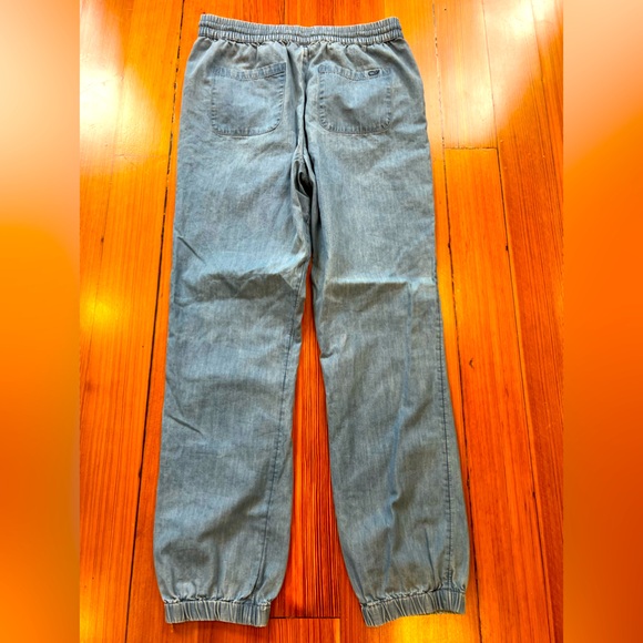 Vineyard Vines girls lightweight denim pull on pants - Picture 2 of 3